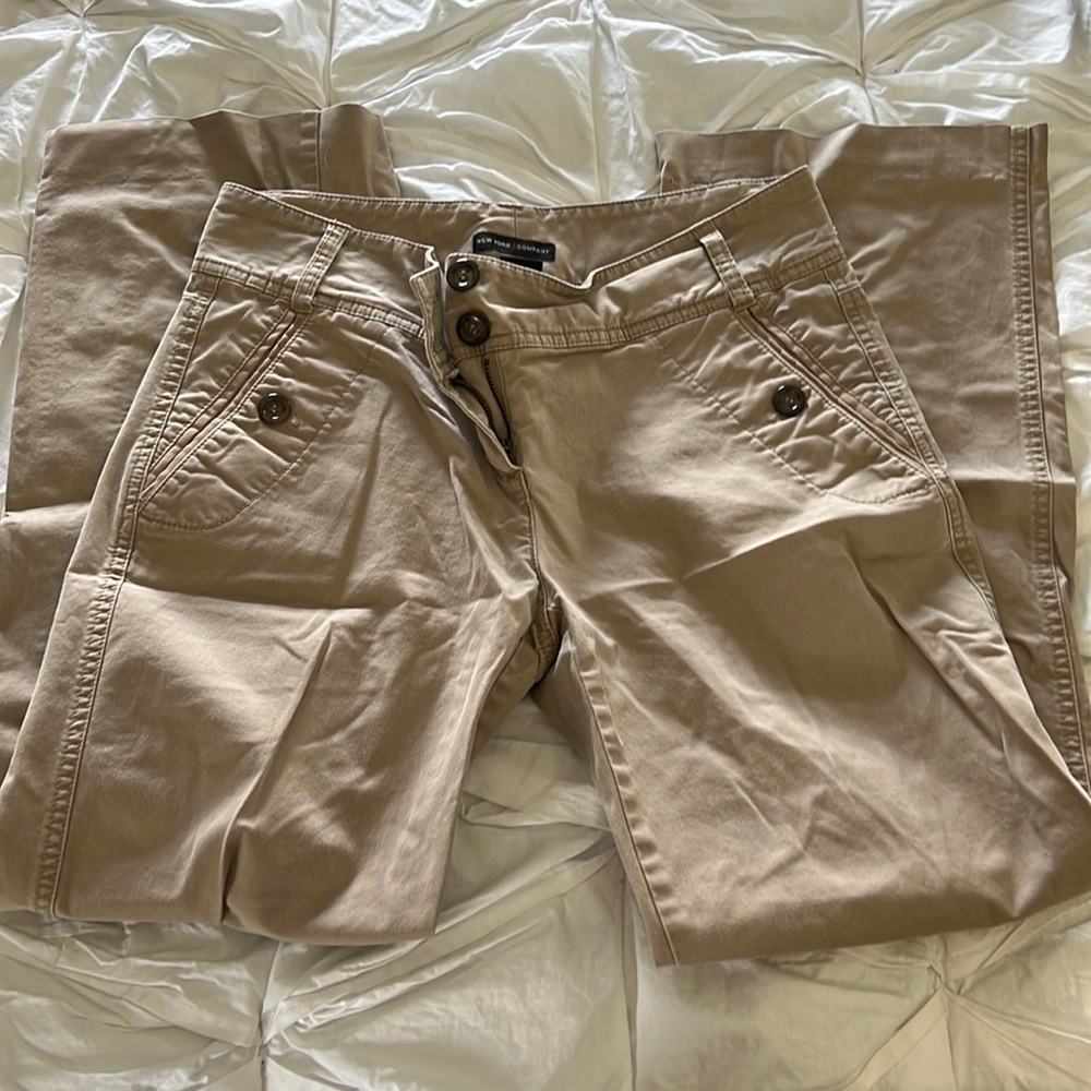 New York & Co Women’s dress pant khakis - size 6